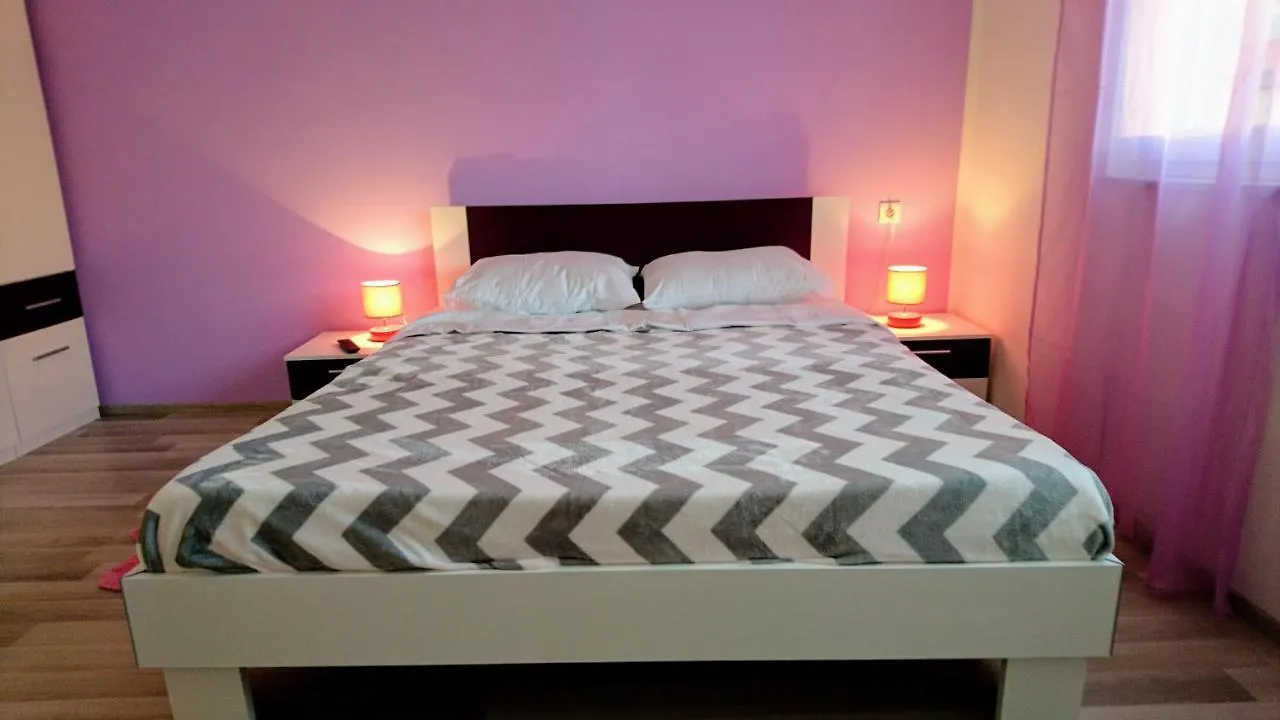 Center Holiday App Apartment Pula Croatia