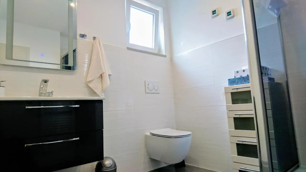 Center Holiday App Apartment Pula Croatia